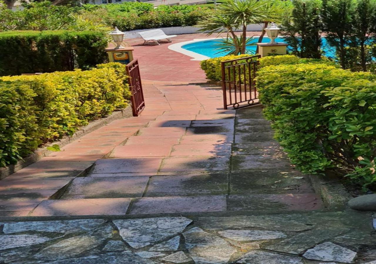 Apartamento Vacacional En Platja D'Aro S'Agaro Bagian luar foto